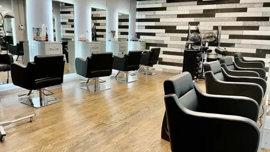 Your hair Salons: The Newest Place to Get Your Shading Carried out