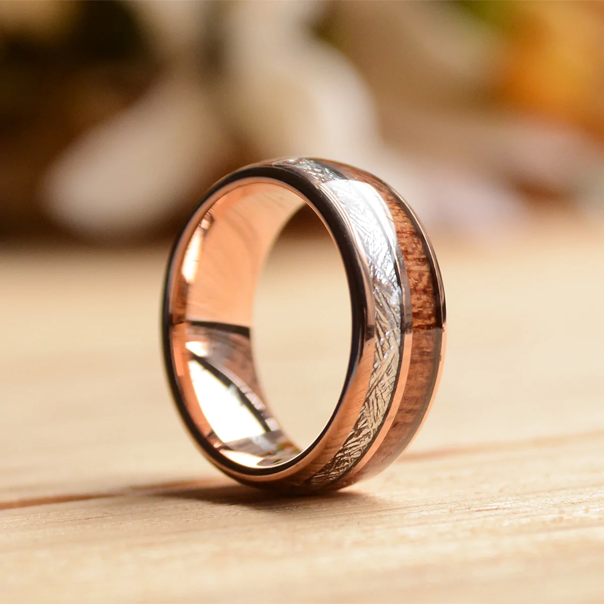 The best alternative for enthusiasts of black wedding bands
